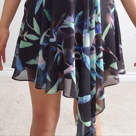 Guess Floral One Shoulder Dress - Picture 3 of 4